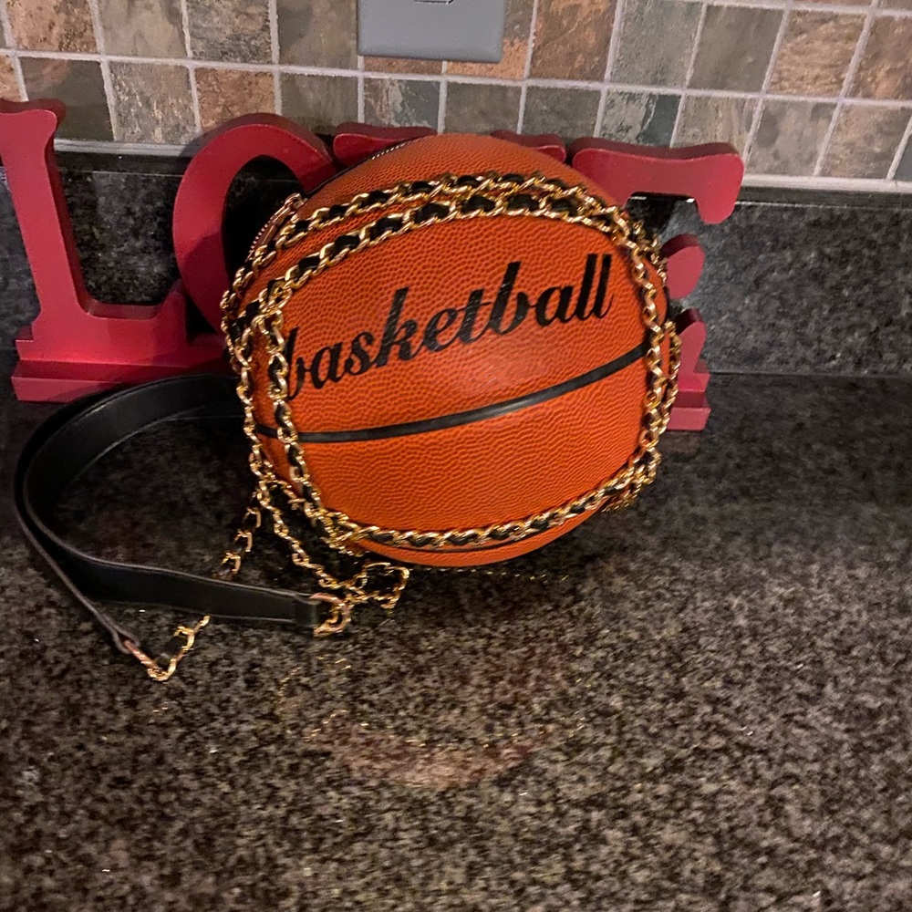B-BALL! - Picture 5 of 6